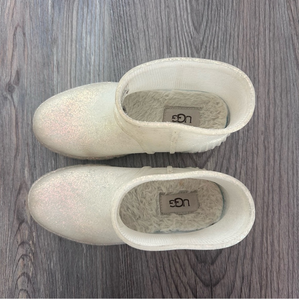 UGG rain boots girls size 1 - Picture 4 of 8
